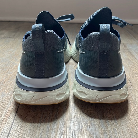 Nike React Infinity Run Flyknit 2, Navy Blue sz 11.5 - Picture 2 of 4